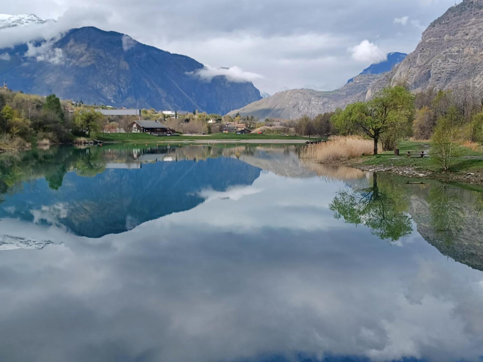 Villargondran, Les Magnifiques Cols De Maurienne Garage Motos, Velos Bilik gambar